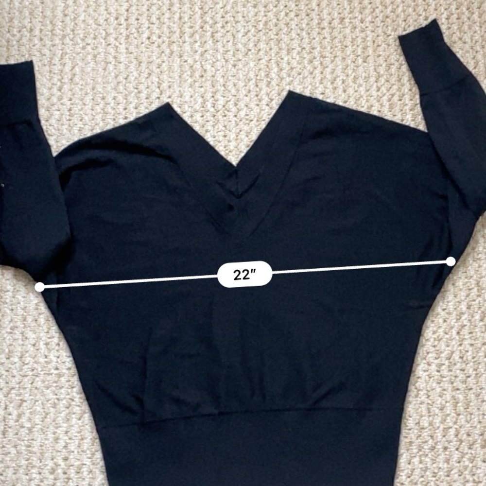 I.N.C INTERNATIONAL CONCEPTS | V-Neck Sweater Small - Picture 7 of 8